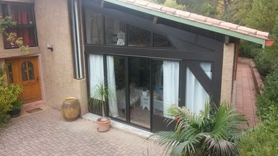Fermeture de grange menuiseries aluminium sur mesure véranda à Balma