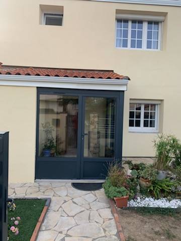 Pose et installation d'un Sas d'entrée en Aluminium sur Toulouse et ses environs