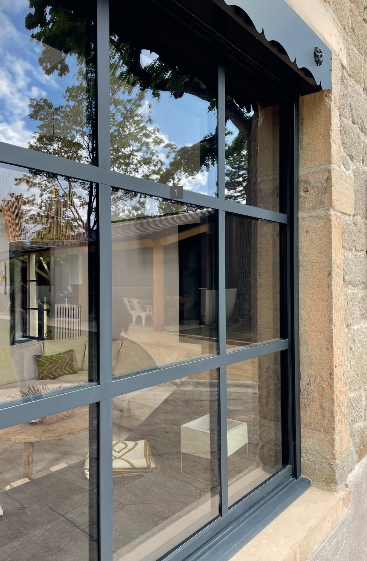 Exemple de pose experte de fenêtres aluminium en rénovation à Toulouse