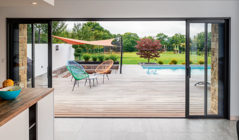 Baie coulissante à 2 rails K•LINE : la lumière au service de votre confort