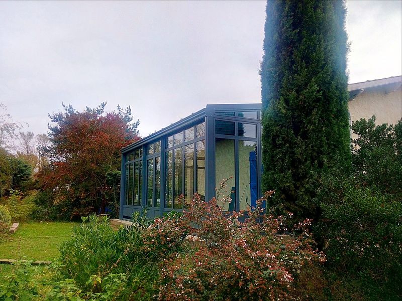 Véranda moderne et design sur mesure à castanet